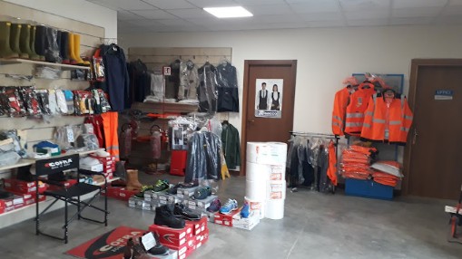 Interno negozio Nofire Gubbio Interno negozio Nofire Gubbio